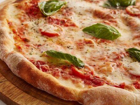 Her kan du finde de bedste opskrifter på pizza